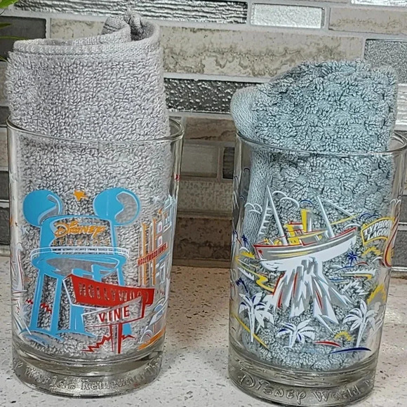 Vintage 1996 Disney World - Set of 2 - 25th Anniversary - Picture 3 of 5